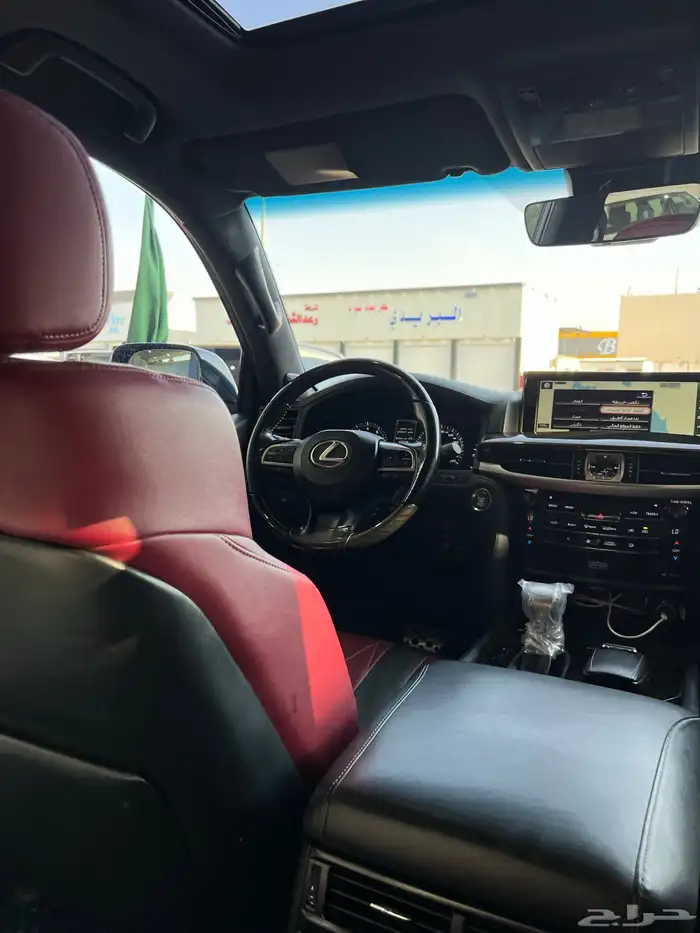 لكزس - LX570 - 2021 - بلاك اديشن - فل كامل 23