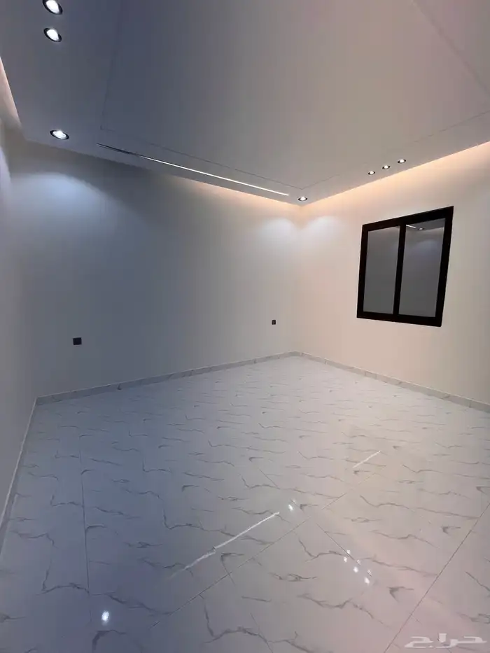 للبيع ارواف علويه وادوار ارضية ببيكه سياره خميس مشيط 18