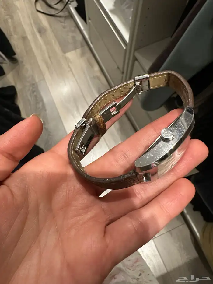 ساعة nina ricci مستعملة 5