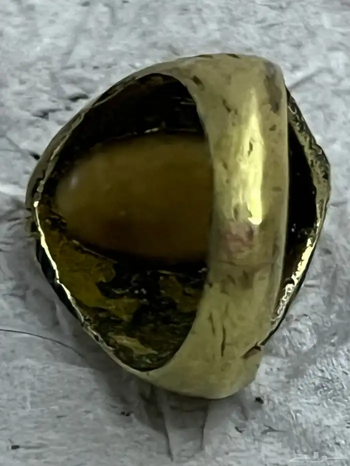 من النوادر خاتم نجراني نحاس يتوسطه حجر عقيق طبيعي 1