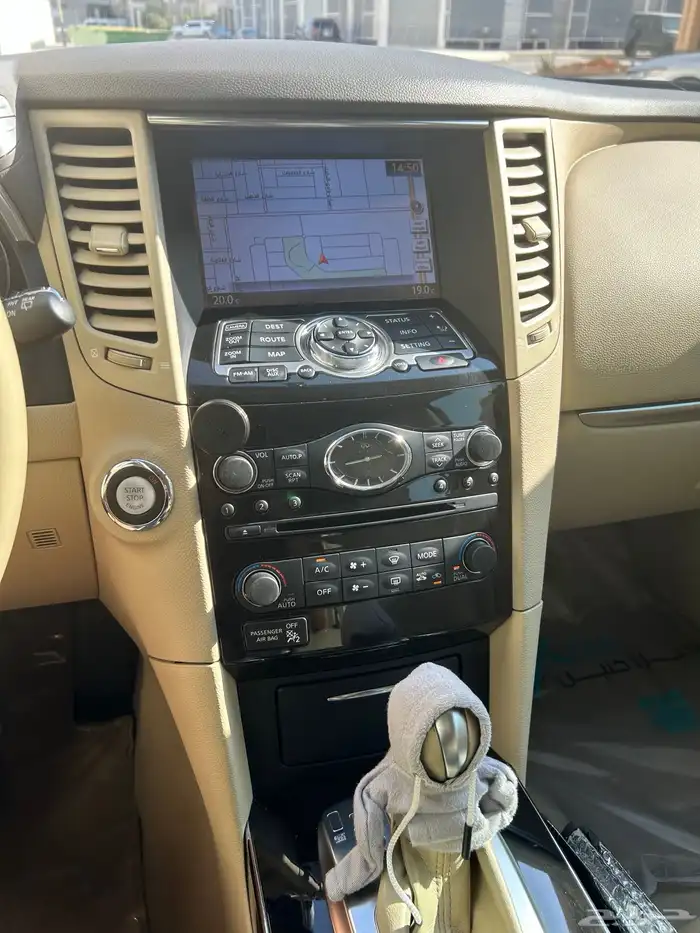 إنفينيتي QX70 2020 10