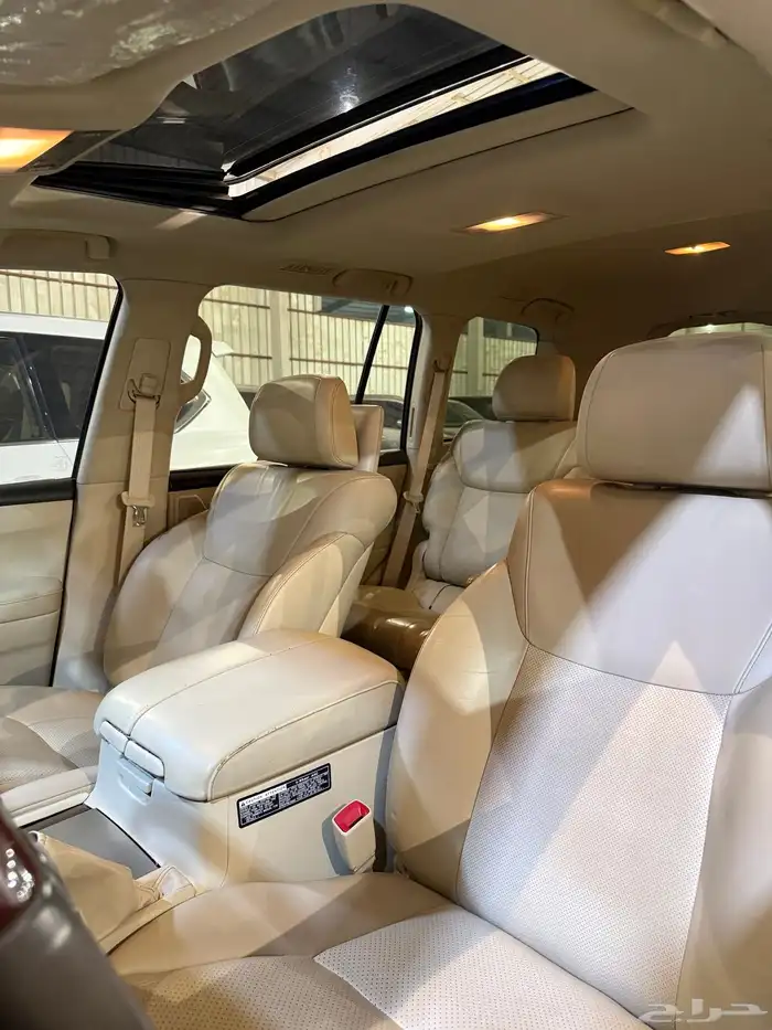 جيب لكزس 2015 LX570 فل كامل 8