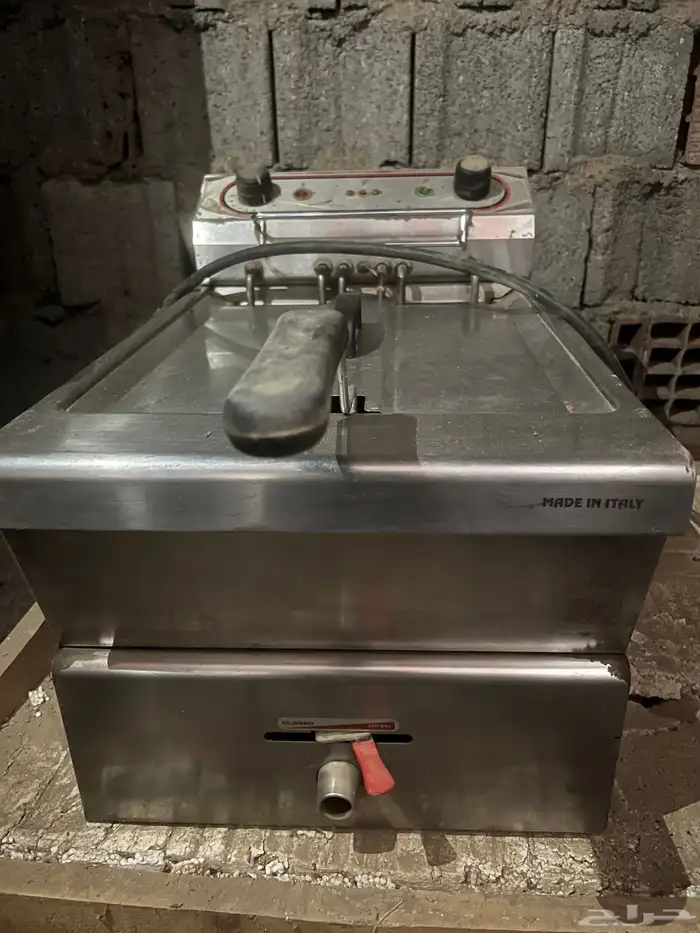 مكينة برست   بطاطس   عجانه   مدخنه   مغاسل   ثلاجة عرض 21