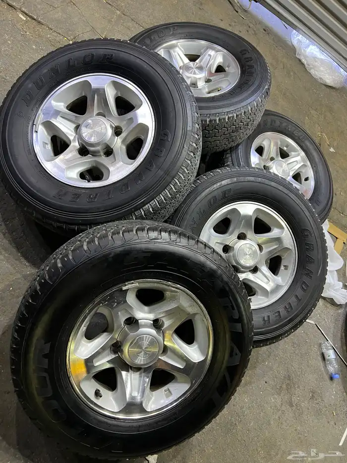 جنوط رفرف اصلي مع دلوب  وكاله مقاس 265.70.16 19