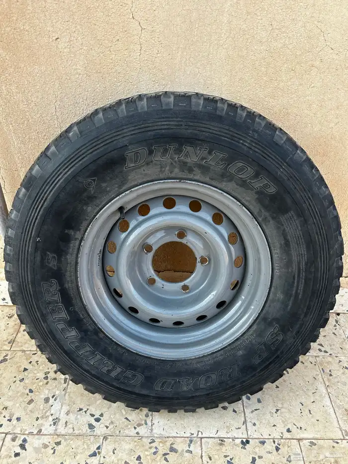 اغراض للبيع ددسن - ربع - هايلوكس 8