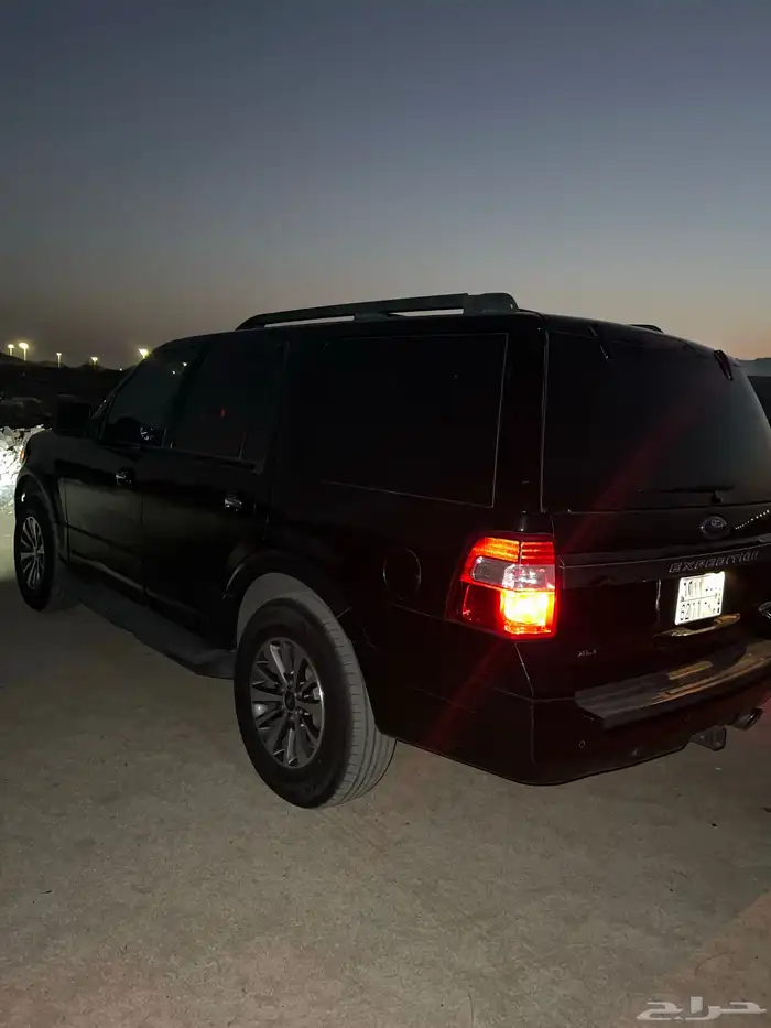 اكسبديشن 2015 XLT دبل 0