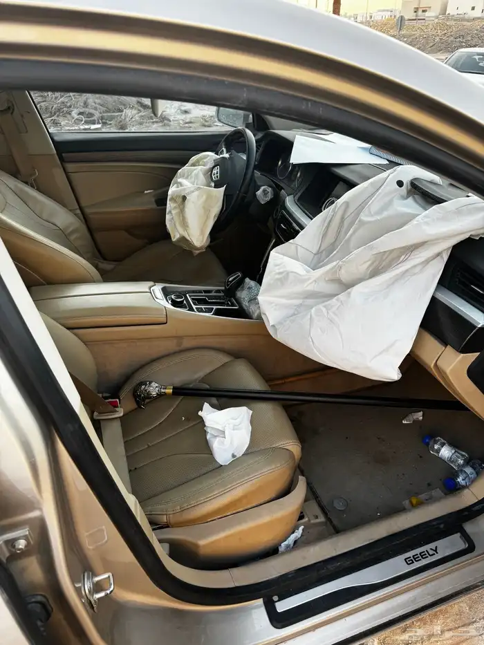 جيلي امجراند GT للبيع مصدوم 8