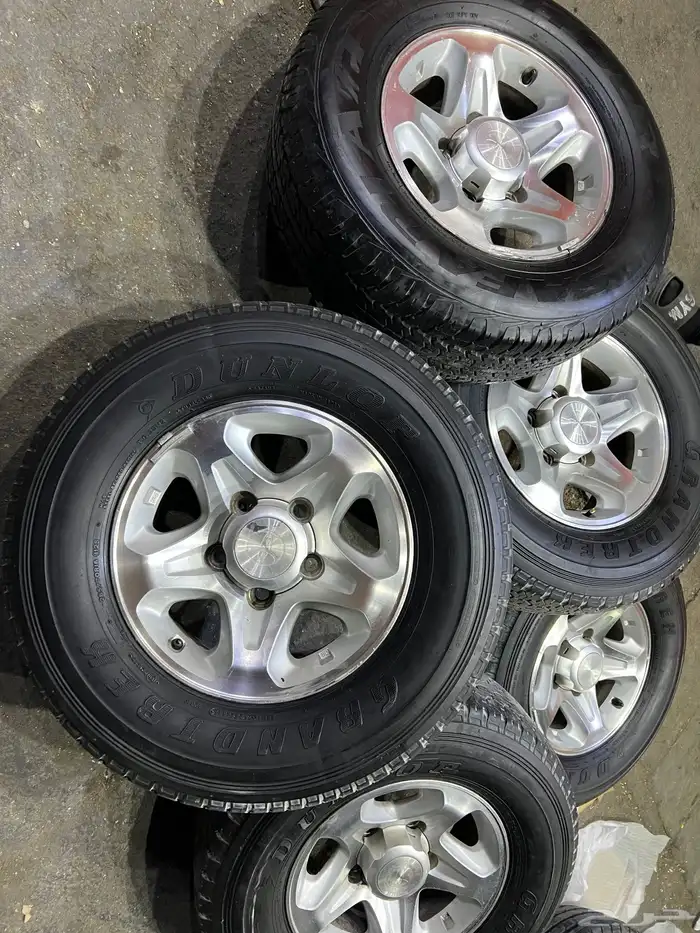 جنوط رفرف اصلي مع دلوب  وكاله مقاس 265.70.16 0