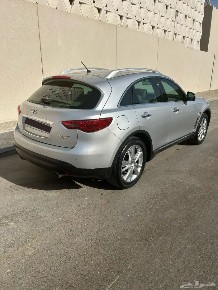إنفينيتي QX70 2020 5