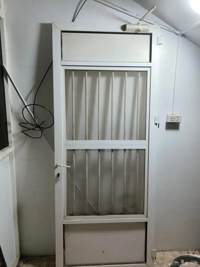 باب المنيوم 0