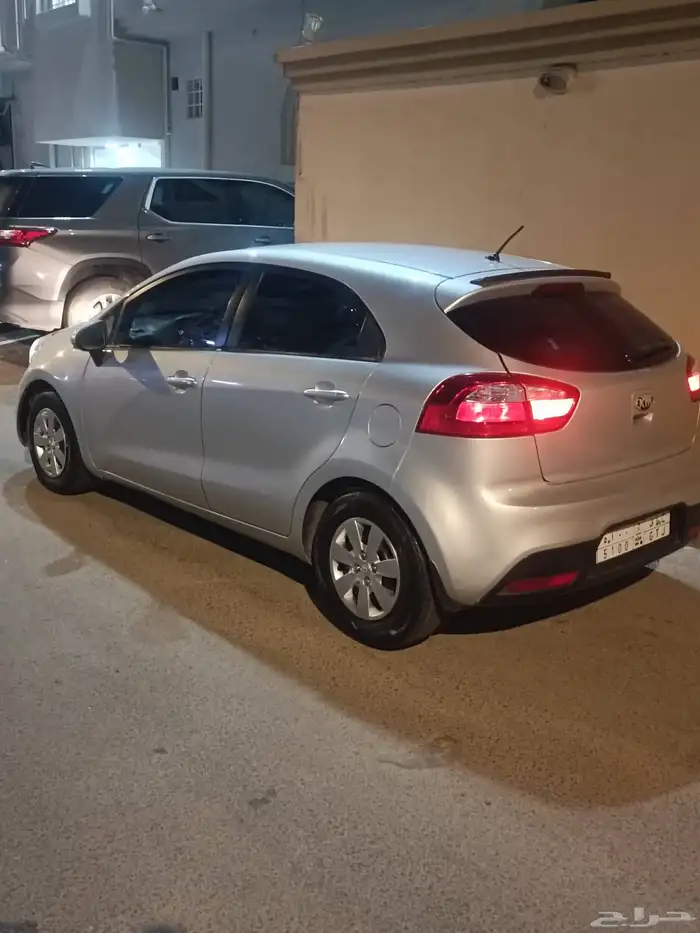 كيا ريو هاتشباك 2015 7