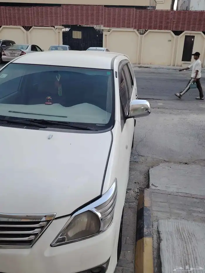 تايوتا انوفا 2015 4