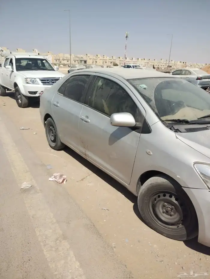 للبيع سيارة يارس موديل 2008 جير عادي نضيف السعر 15الف 3