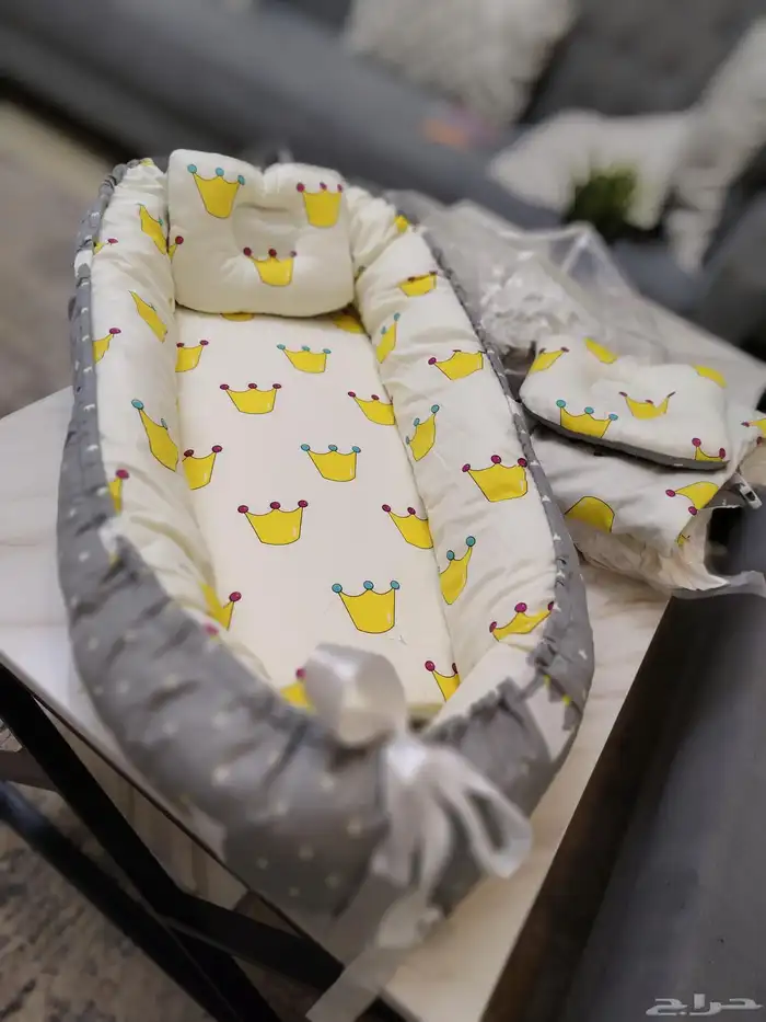 مهد أطفال جديد مغلف مرتبةحاضنة أطفال مغلفه يوجد كميات 9