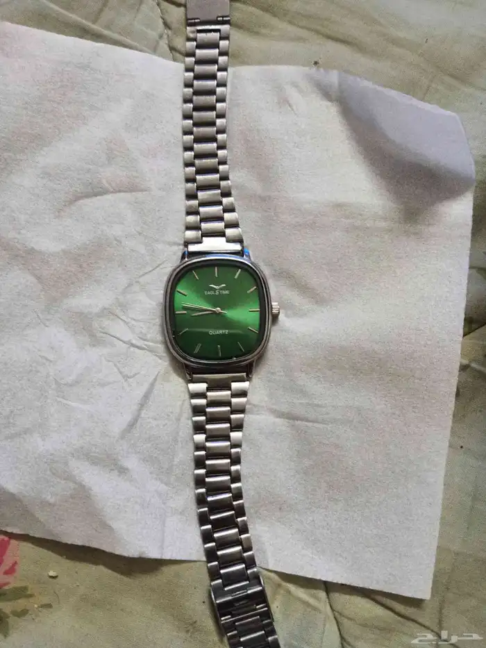 quartz ساعة بلون اخضر داخلي eagle time 0