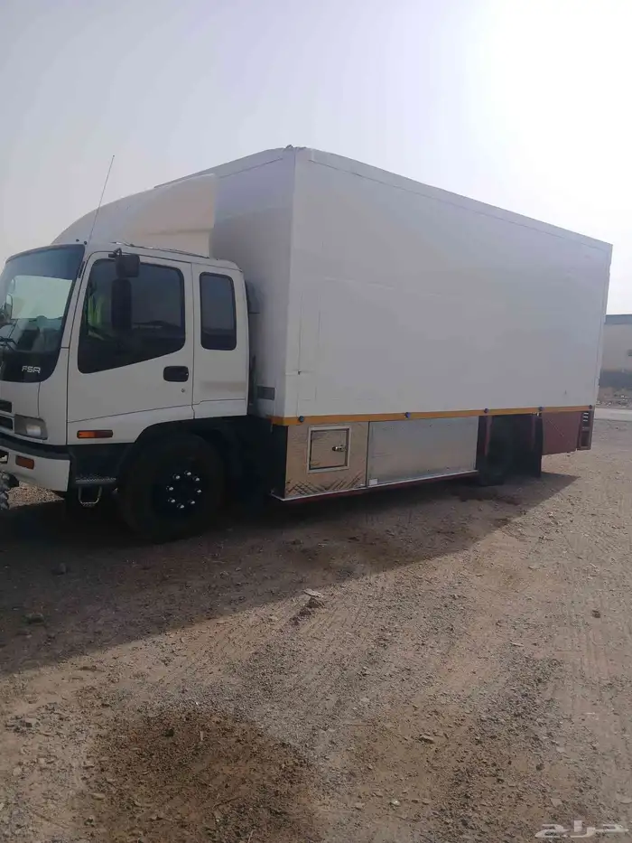 دينه لوري كبير مقفل حافظه 6متر ونصف يفتح جنب لنقل العفش 2