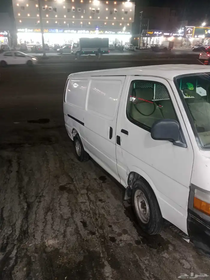 باص موديل 2004 بنزل .. .ماشي 385. جير مكينه على الشرط 2