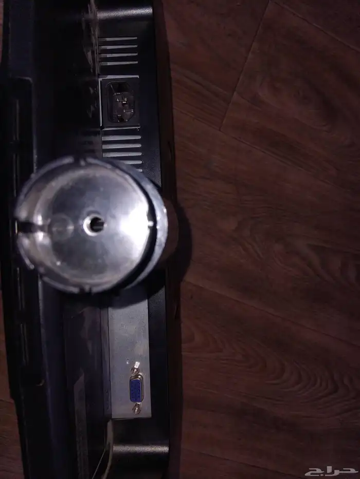 شاشه كمبيوتر المدخل D-SUB 2