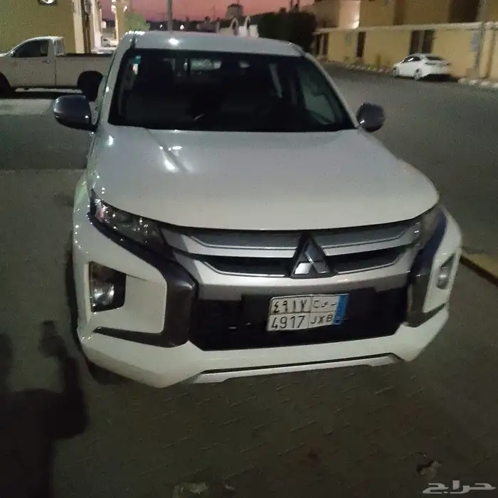 سيارة ميتسوبيشي للبيع 2