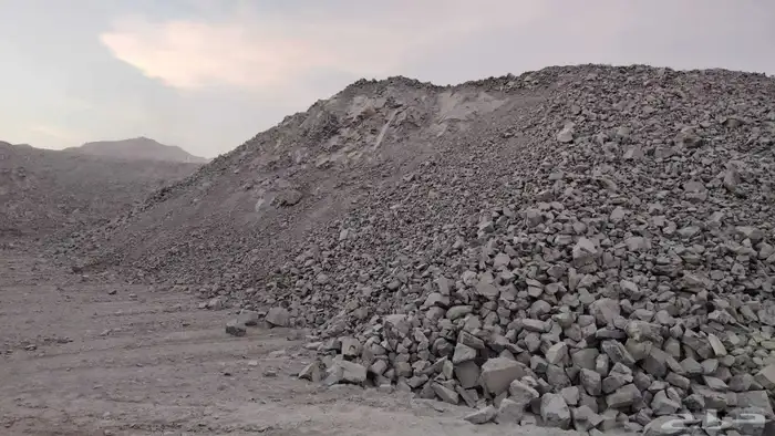 بسم الله وعلى بركة الله نبدأ. لدينا ردميات جميع انواعها سبيس 4