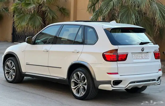 بي ام دبليو X5 2013 (بحالة ممتازة) 10