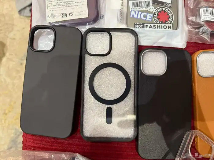 كفرات ايفون 15 عادي العدد  10 غير مستعمله 3