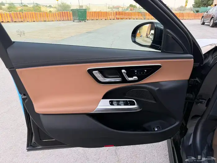 مرسيدس E200 benzE200 2025 اصفار وارد كوري 5