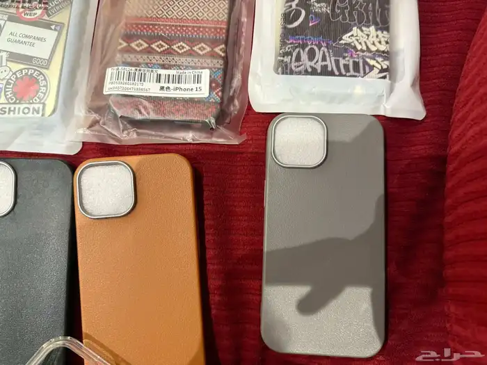 كفرات ايفون 15 عادي العدد  10 غير مستعمله 4