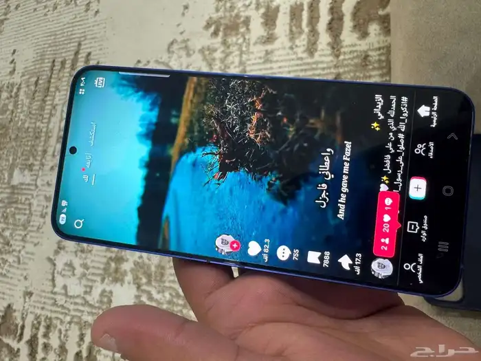 جلكسي  s25 ذاكره 256 رام 12 من stc كامل اغراضه 2