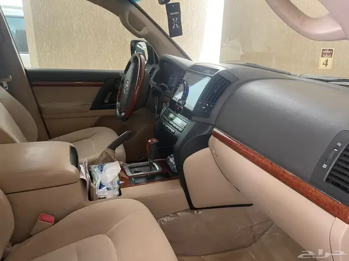 لاندكروزر GXR ماشيه 600 على السوم 3