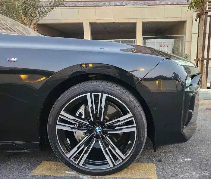 بي إم دبليو BMW 2025 ناغي 740i 3