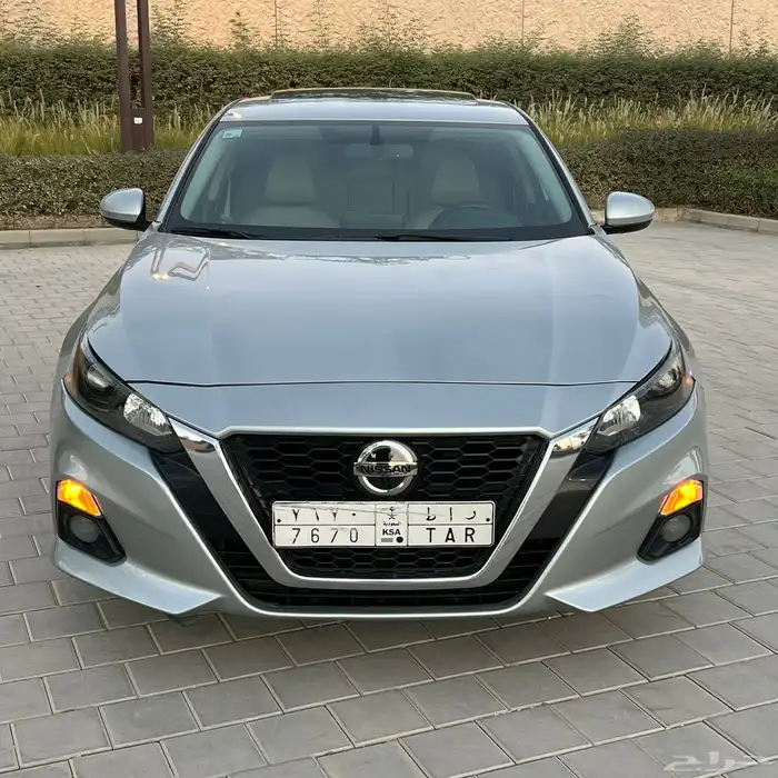 للبيع نيسان التيما SV موديل 2021 5