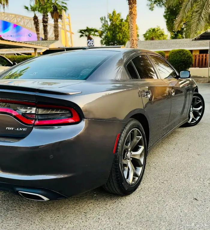 دودج تشارجر ممشى قليل 0