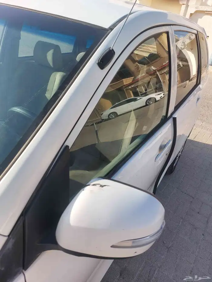 TOYOTA AVANZA..MODEL YEAR   2015 6