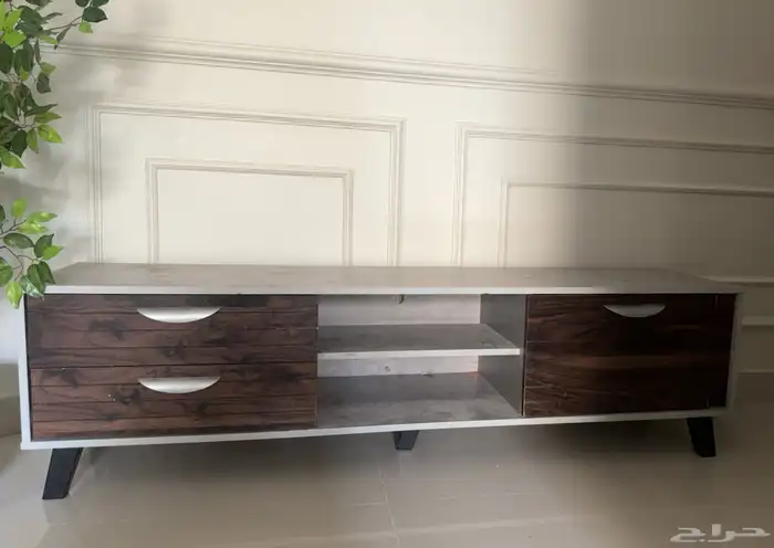 طاولة تلفزيون للبيع 0