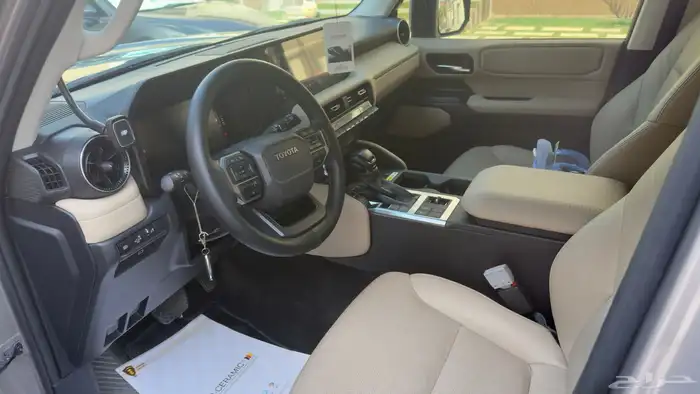 للتنازل أو الإحلال برادو 2024 TXL3 اللون برونزي 9