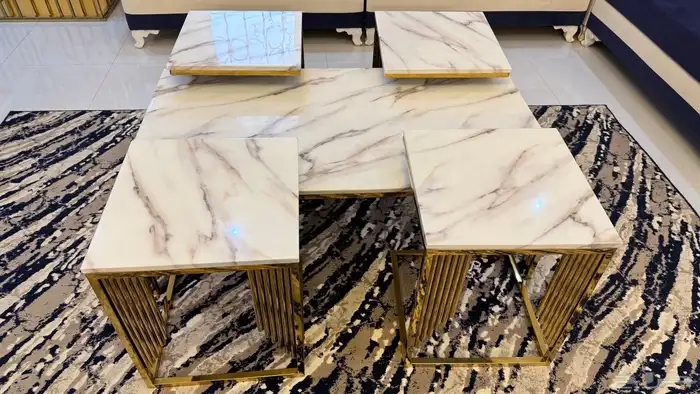 طاولة كبيرة رخام مع 4 طاولات خدمة رخام و طاولة استقبال رخام 0
