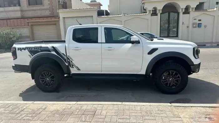 فورد رينجر رابتر 2023 13