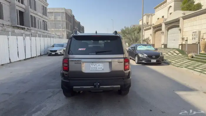 للتنازل أو الإحلال برادو 2024 TXL3 اللون برونزي 5