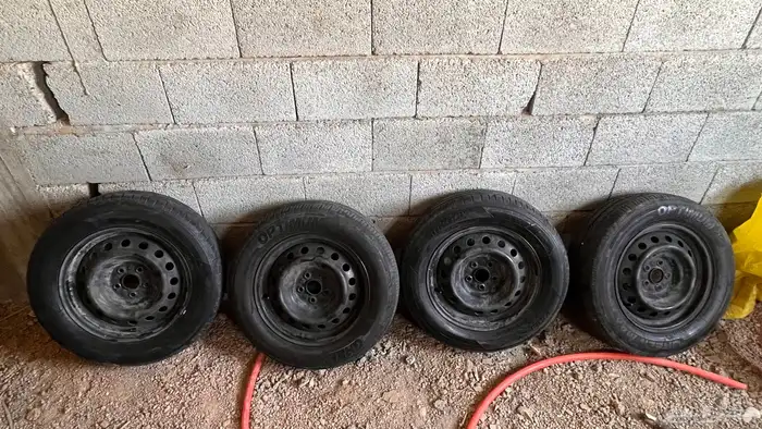 للبيع جنوط حديد وكاله مقاس 15 مع كفرات 0