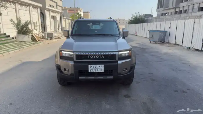 للتنازل أو الإحلال برادو 2024 TXL3 اللون برونزي 0