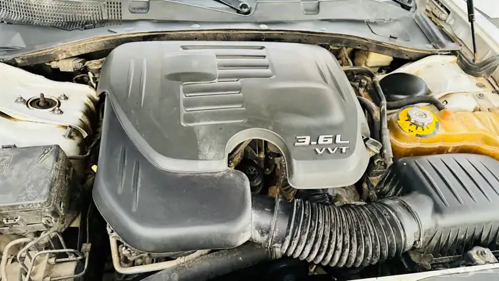 دودج تشارجر 2014   6 سلندر 10