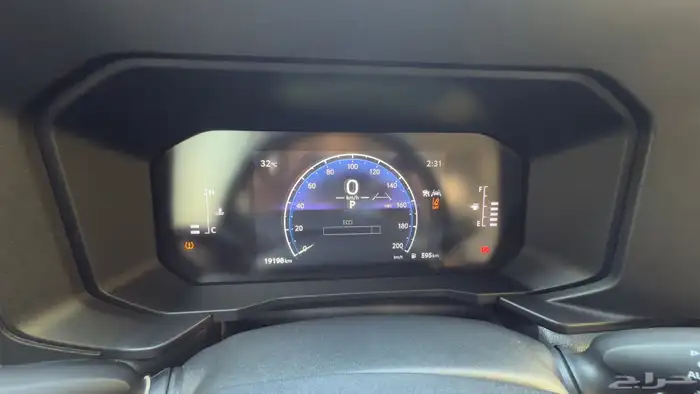 للتنازل أو الإحلال برادو 2024 TXL3 اللون برونزي 15