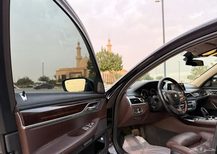 بيم ام دبليو 740 منوة 6 سلندر بحالة الوكالة 6