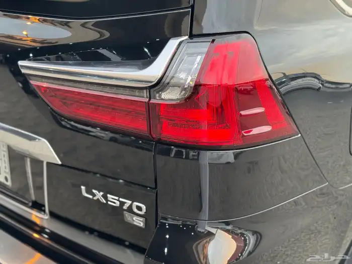 لكزس LX570 S 2020 - ممشى قليل - مالك واحد 3