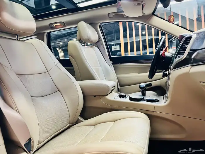 جراند شيروكي 2014 لمتد V8 ( بحاله ممتازه ) 14