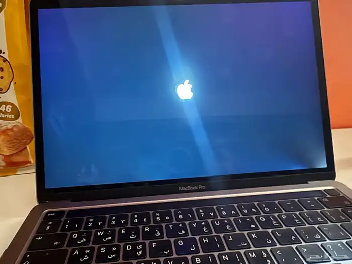 ماك بوك برو 2020 16 GB 6