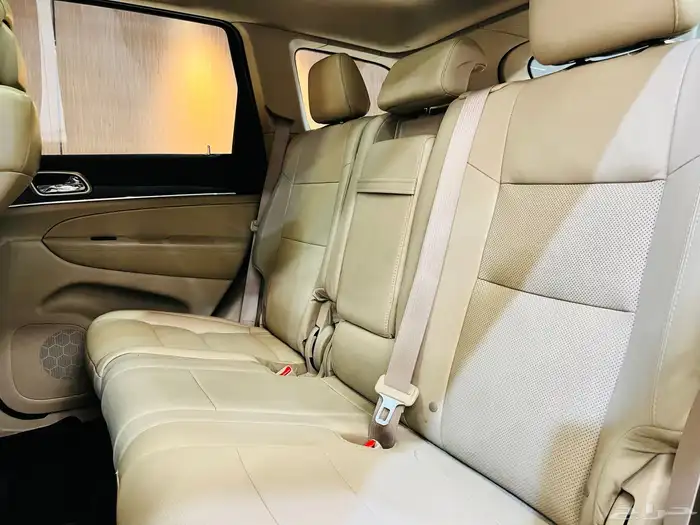 جراند شيروكي 2014 لمتد V8 ( بحاله ممتازه ) 11