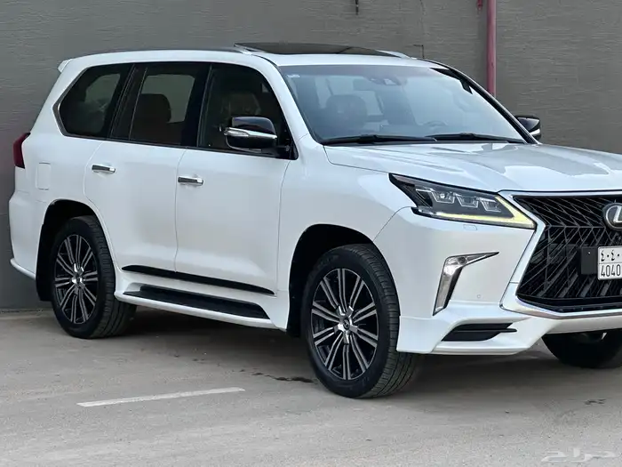 لكزس LX570 S 2018 وكالة 3