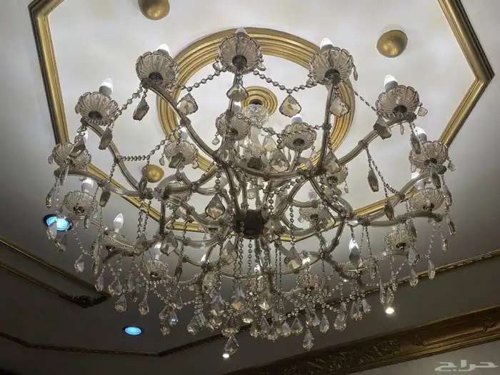 ثريا فخمة (العدد 2) 22 شمعة اللون ذهبي و فضي 4